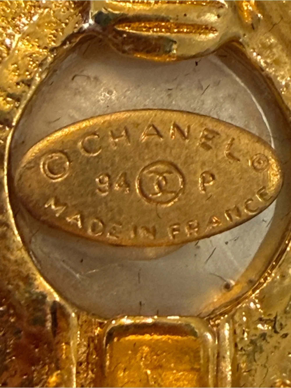 CHANEL Vintage Gold-Plated Button Earrings with Cream Faux Pearl